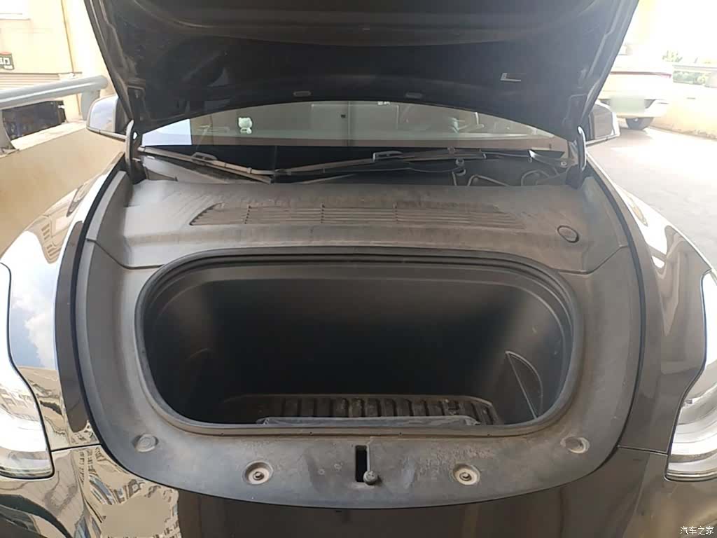 Tesla Model Y, 2022 20