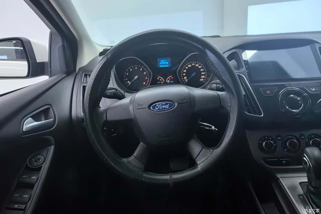 Ford Focus, 2013 15