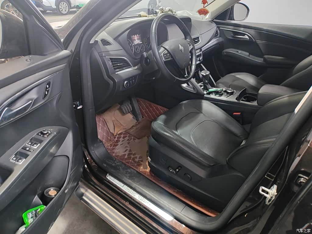 Borgward BX7, 2017 16