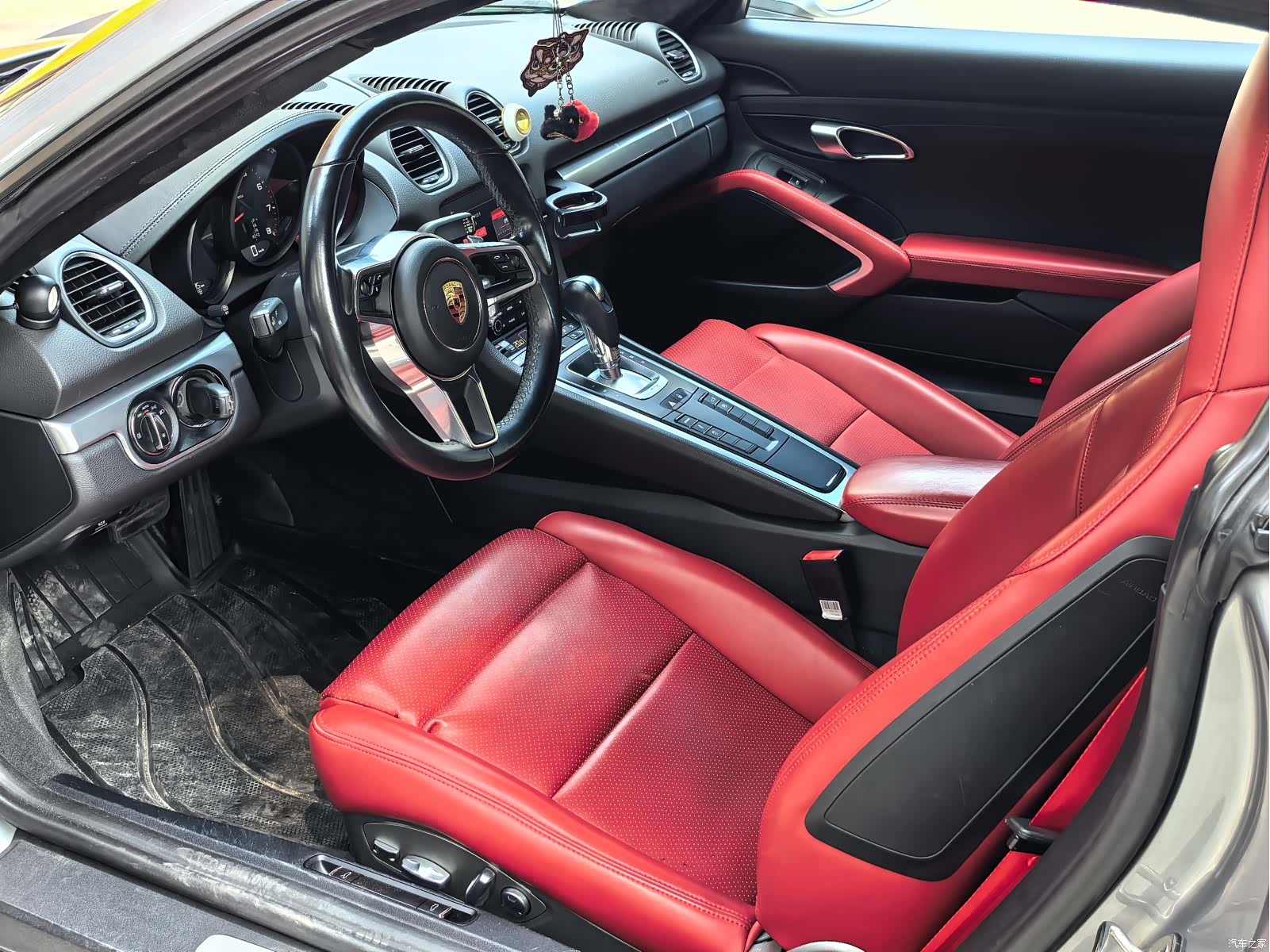 Porsche Cayman, 2017 9