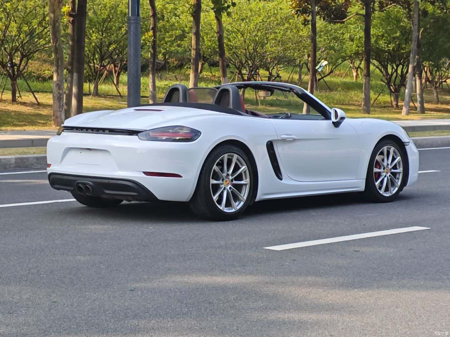 Porsche Boxster, 2017 все фото