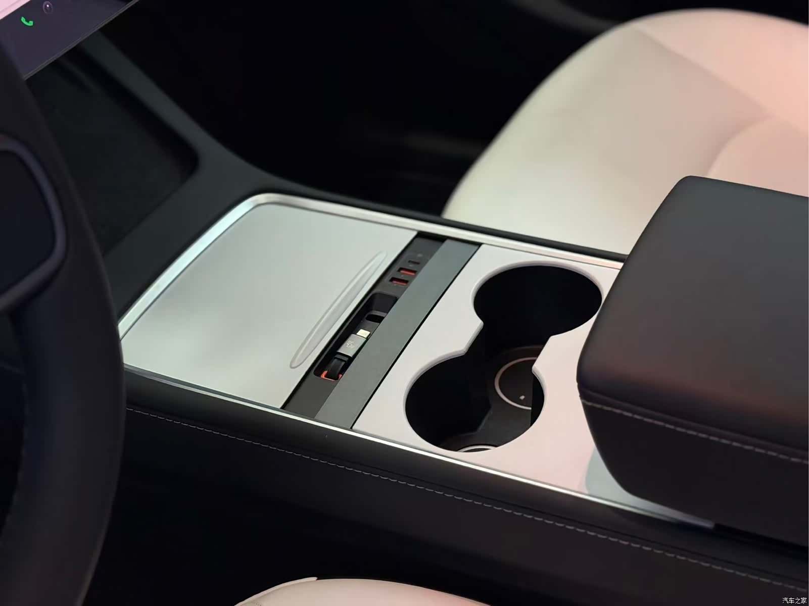 Tesla Model Y, 2022 13