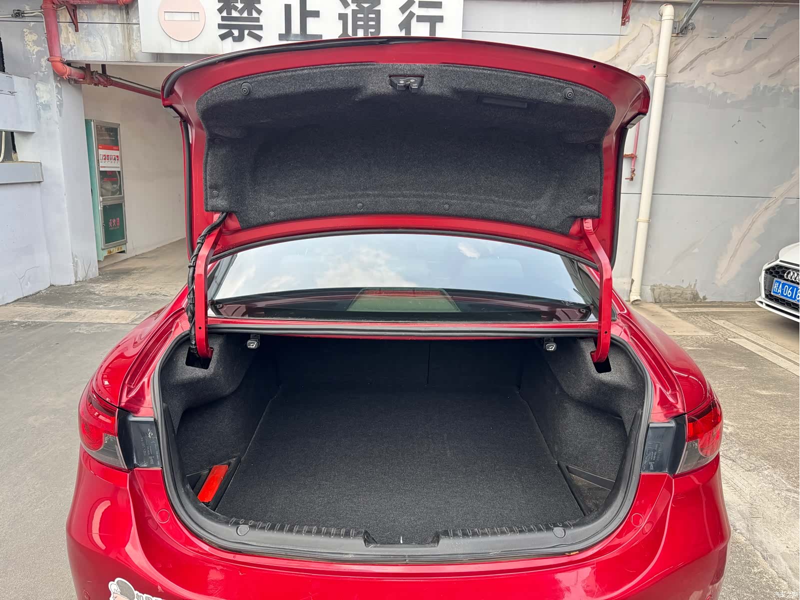 Mazda Atenza, 2013 13