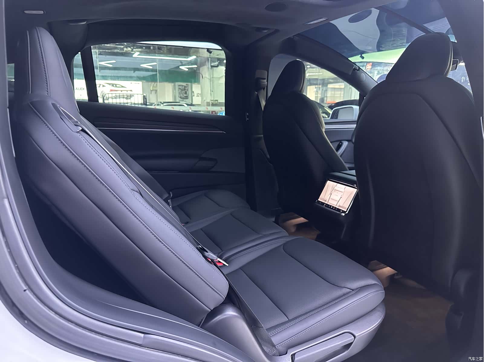 Tesla Model X, 2023 9