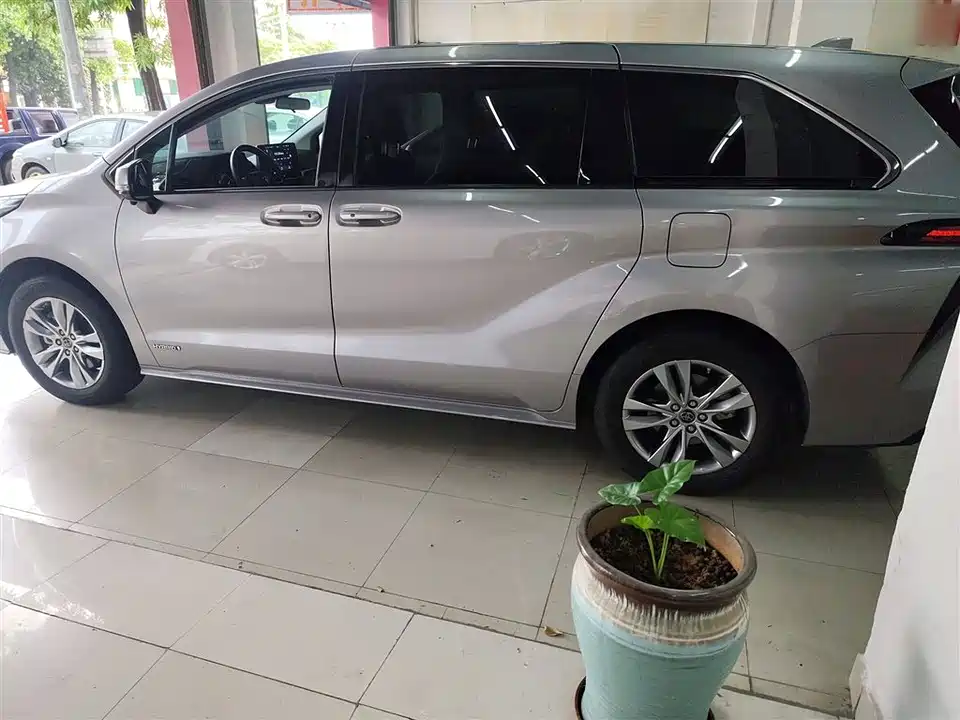 Toyota SIENNA