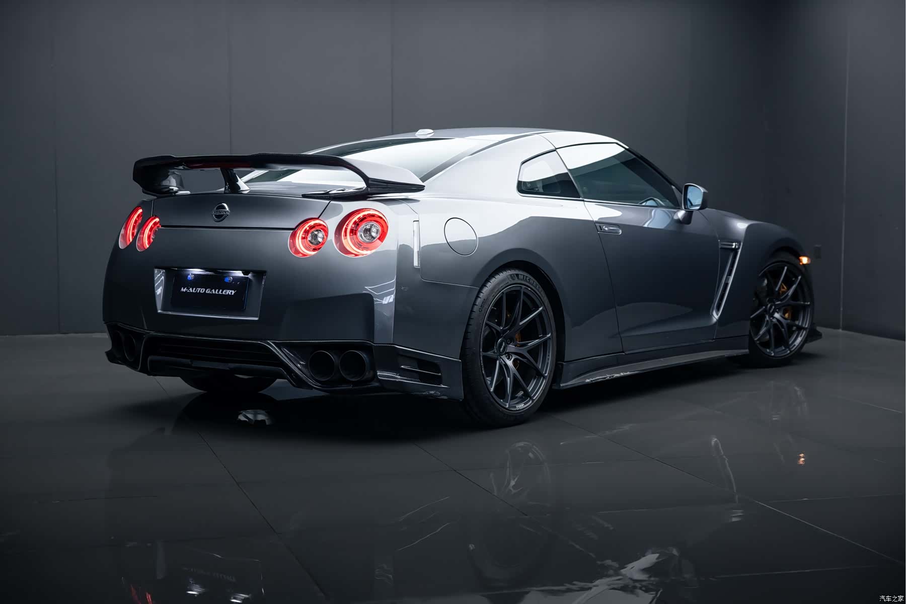 Nissan GT-R, 2011 6