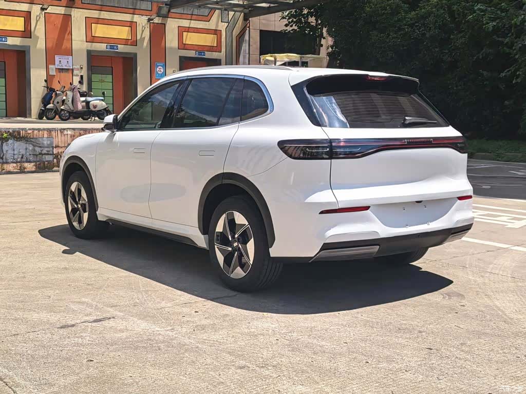 Geely Galaxy E5, 2024 15
