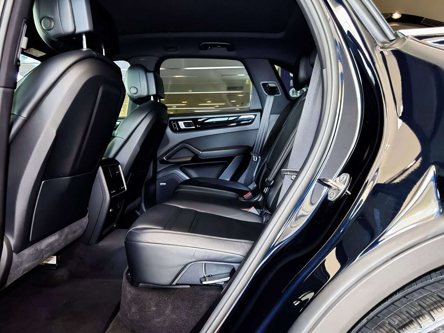 Porsche Cayenne, 2019 9