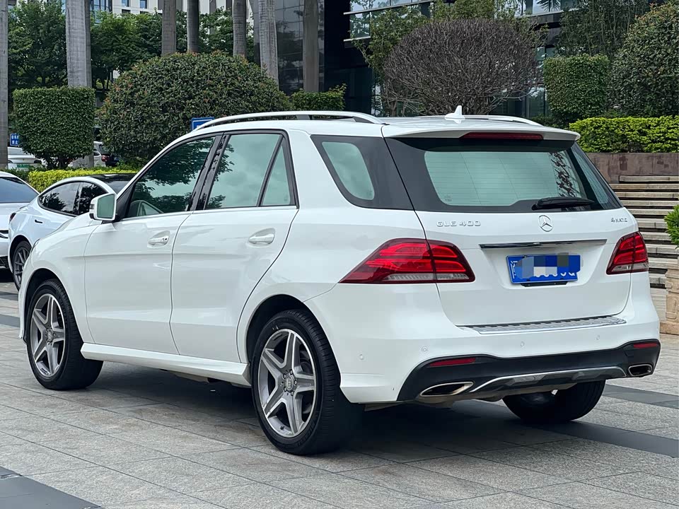Mercedes-Benz GLE Mercedes-Benz GLE