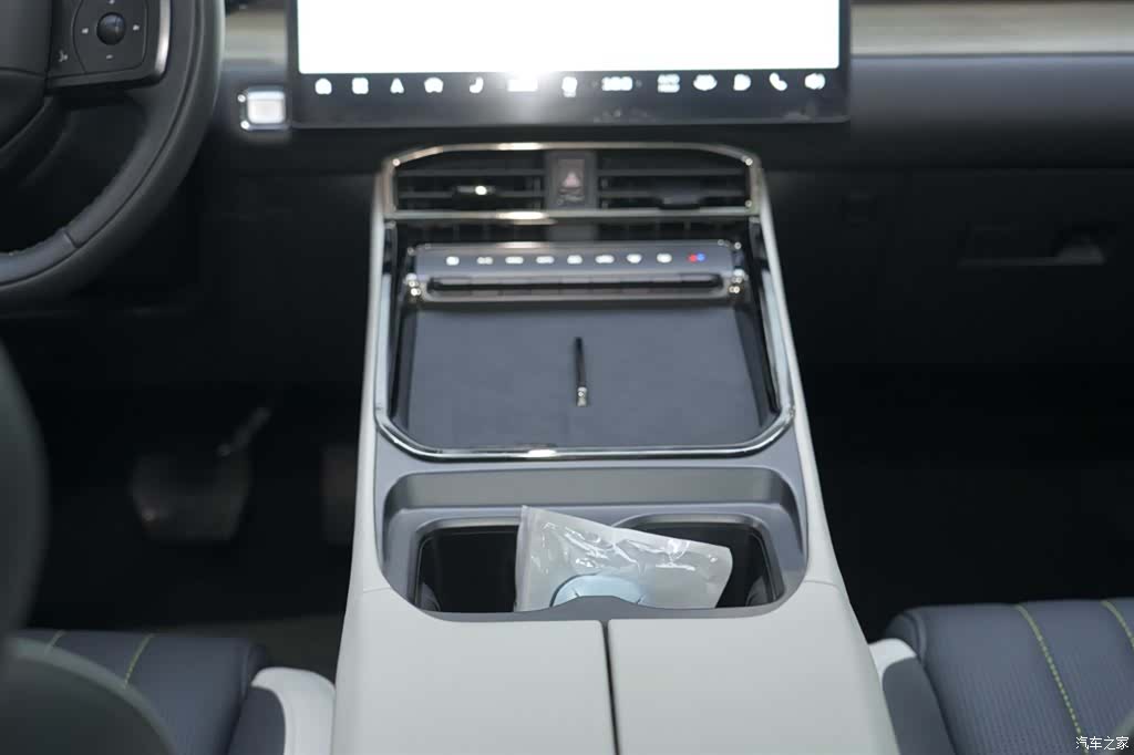 Jetour L6, 2025 22