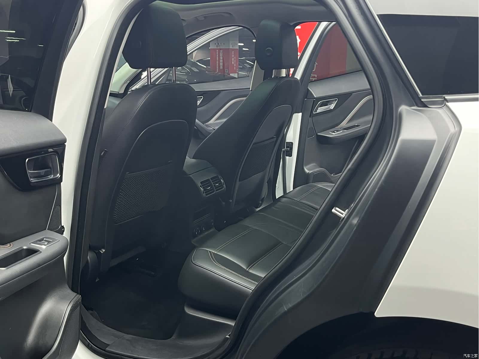 Jaguar F-PACE, 2017 16