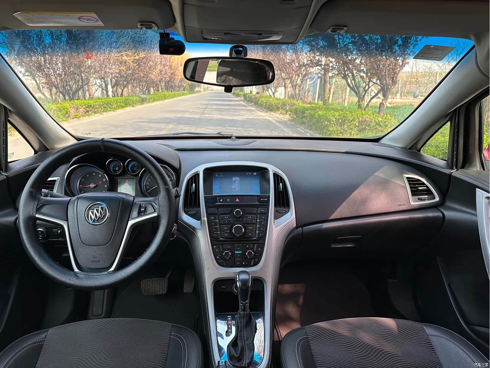 Buick XT, 2013 8