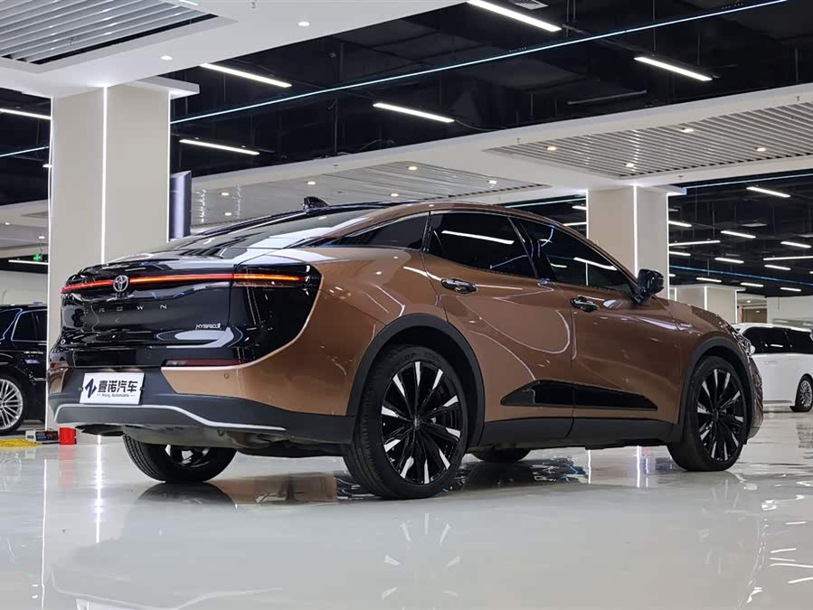 Toyota CrownSportCross 2024, фото 14