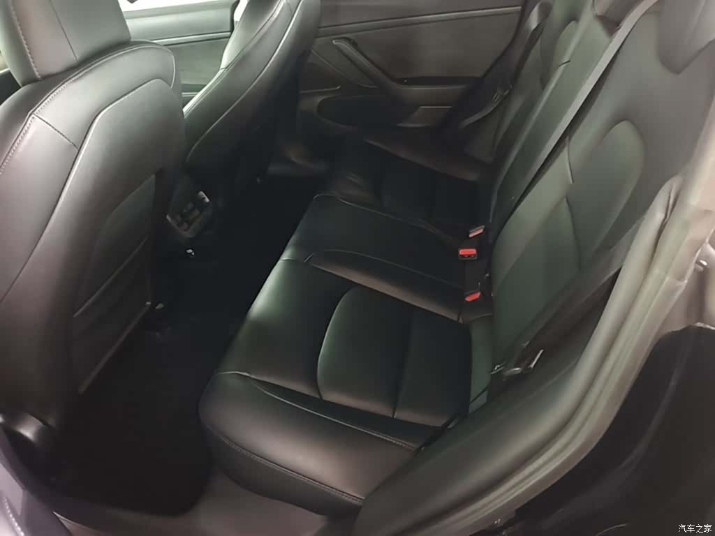 Tesla Model 3, 2020 17
