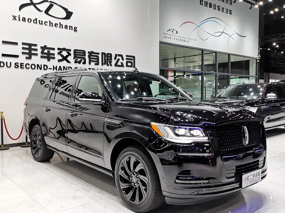 Lincoln Navigator