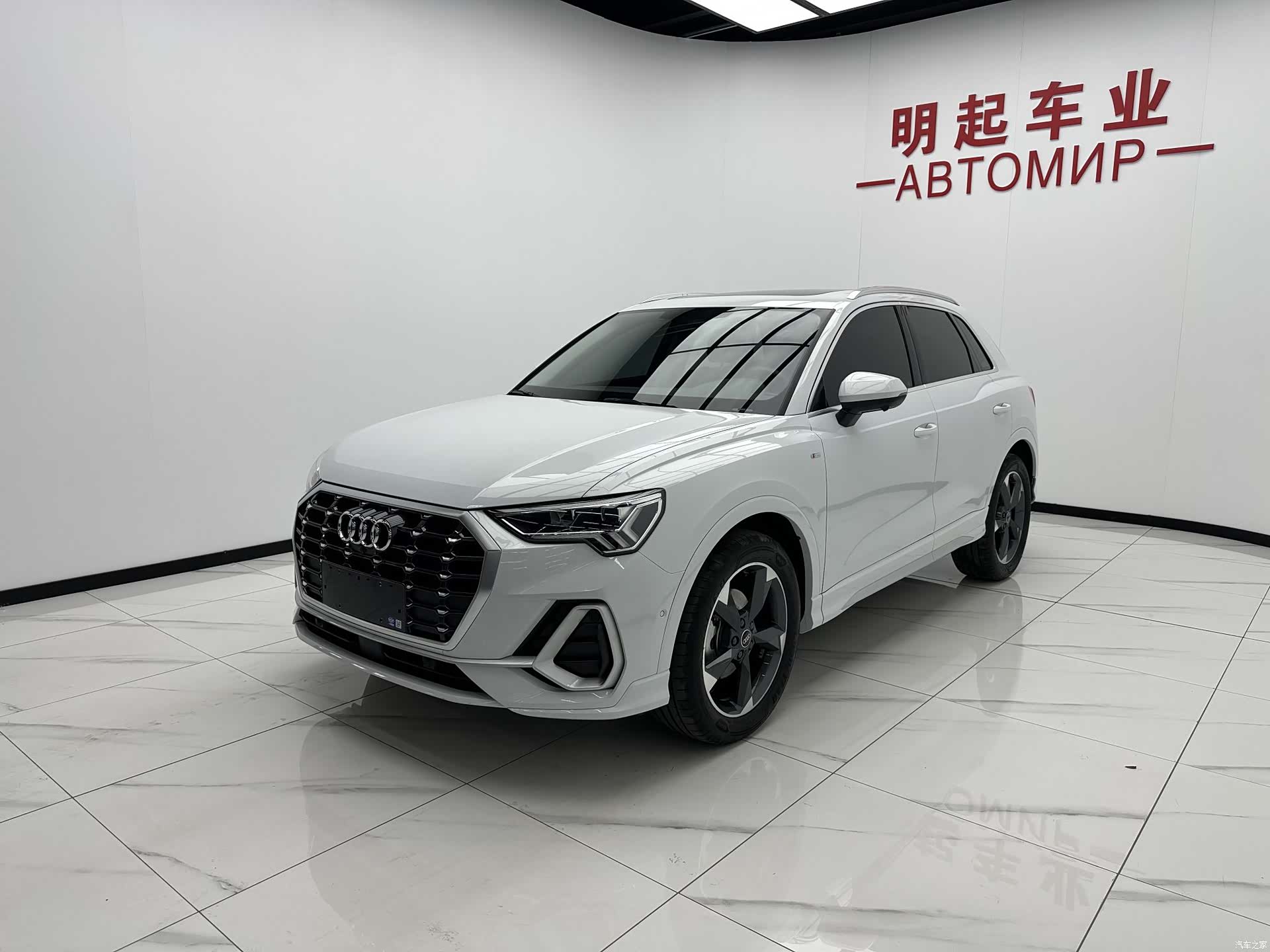 Audi Q3, 2022 4