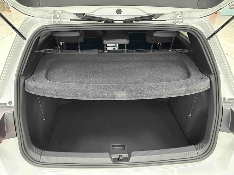 Volkswagen Golf 2023, фото 22