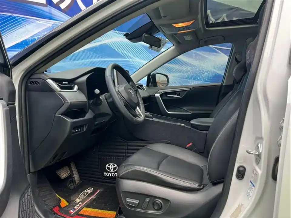 Toyota RAV4 Rongfang