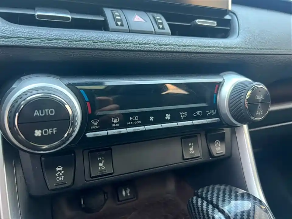 Toyota RAV4 Rongfang