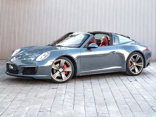 Porsche 911 2016 — купить из Китая под заказ