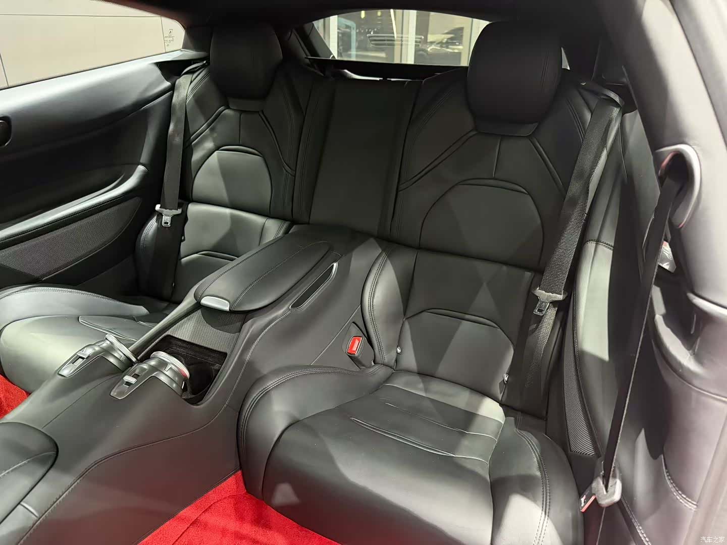 Ferrari GTC4Lus, 2019 все фото
