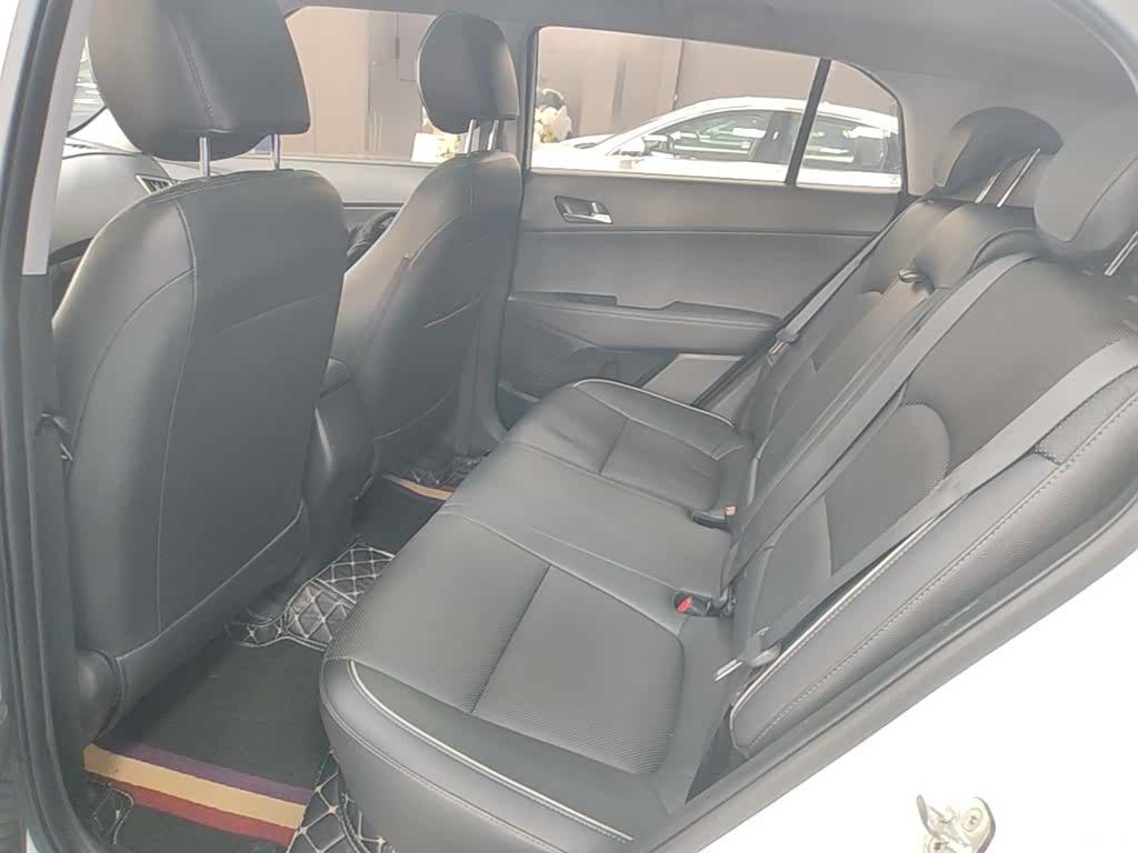 Hyundai ix25, 2015 13