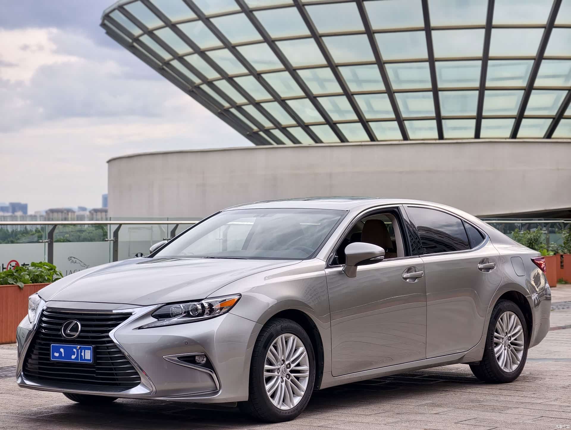 Lexus ES, 2018 1