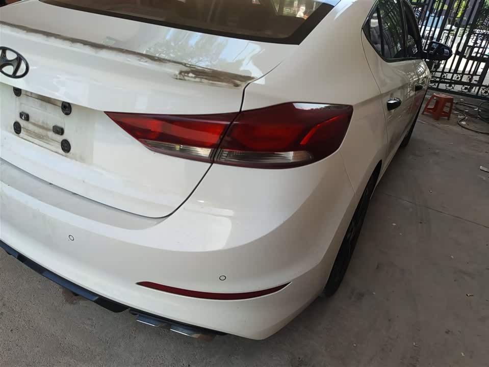 Hyundai Lead