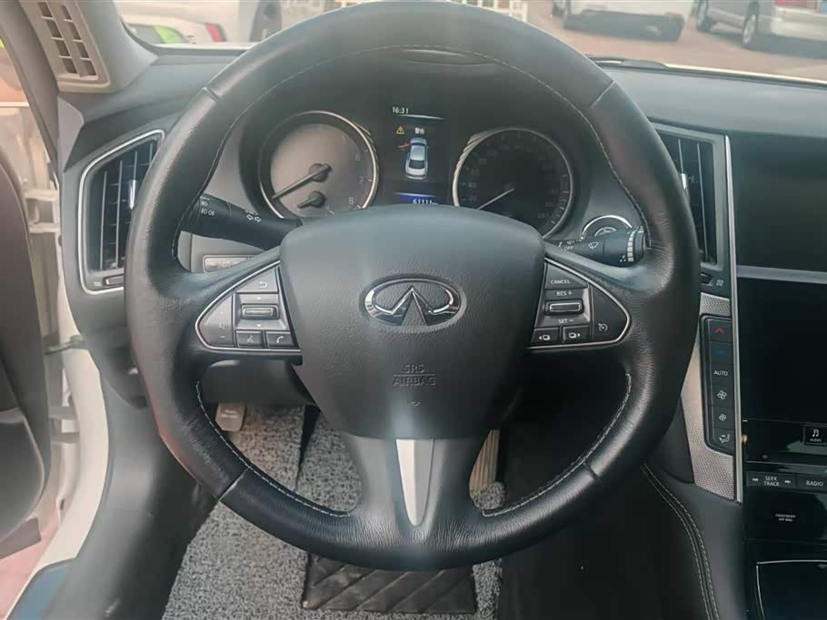 Infiniti Q50L