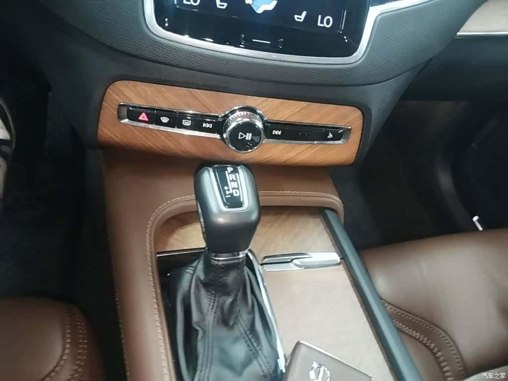 Volvo XC90, 2018 14