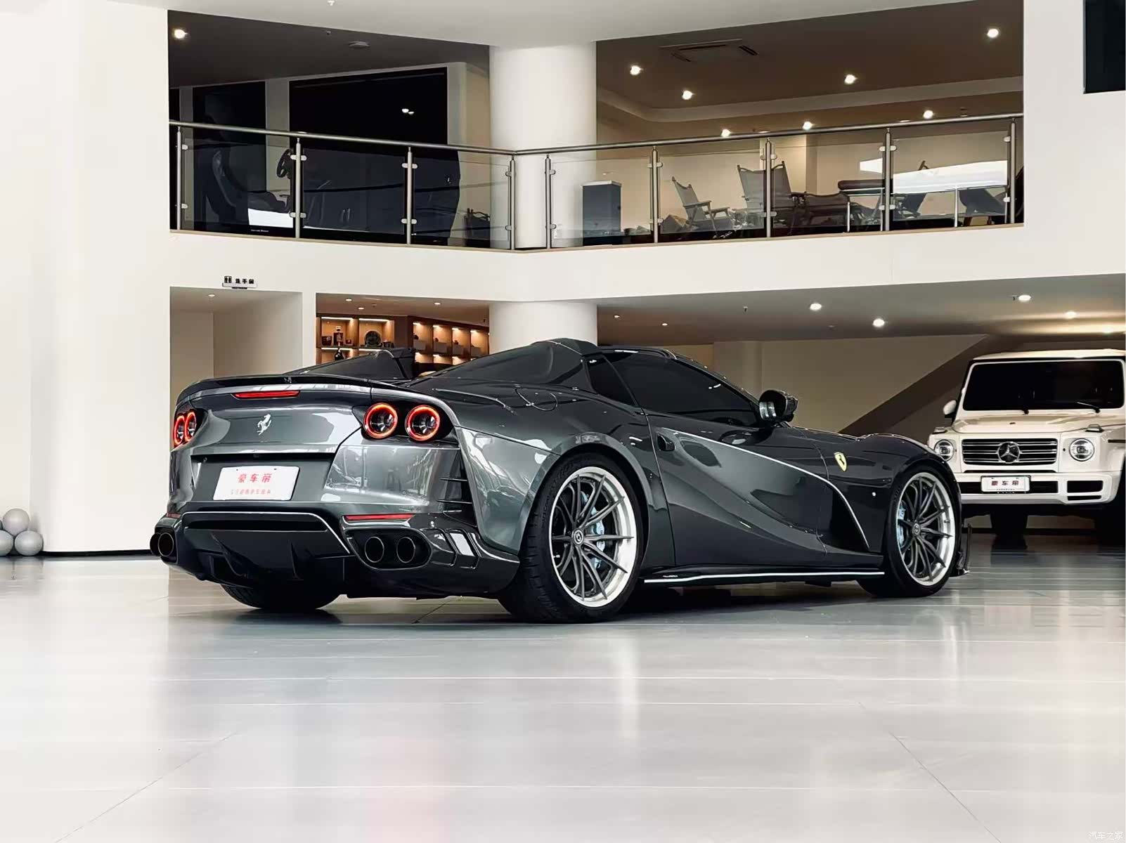 Ferrari 812, 2022 7