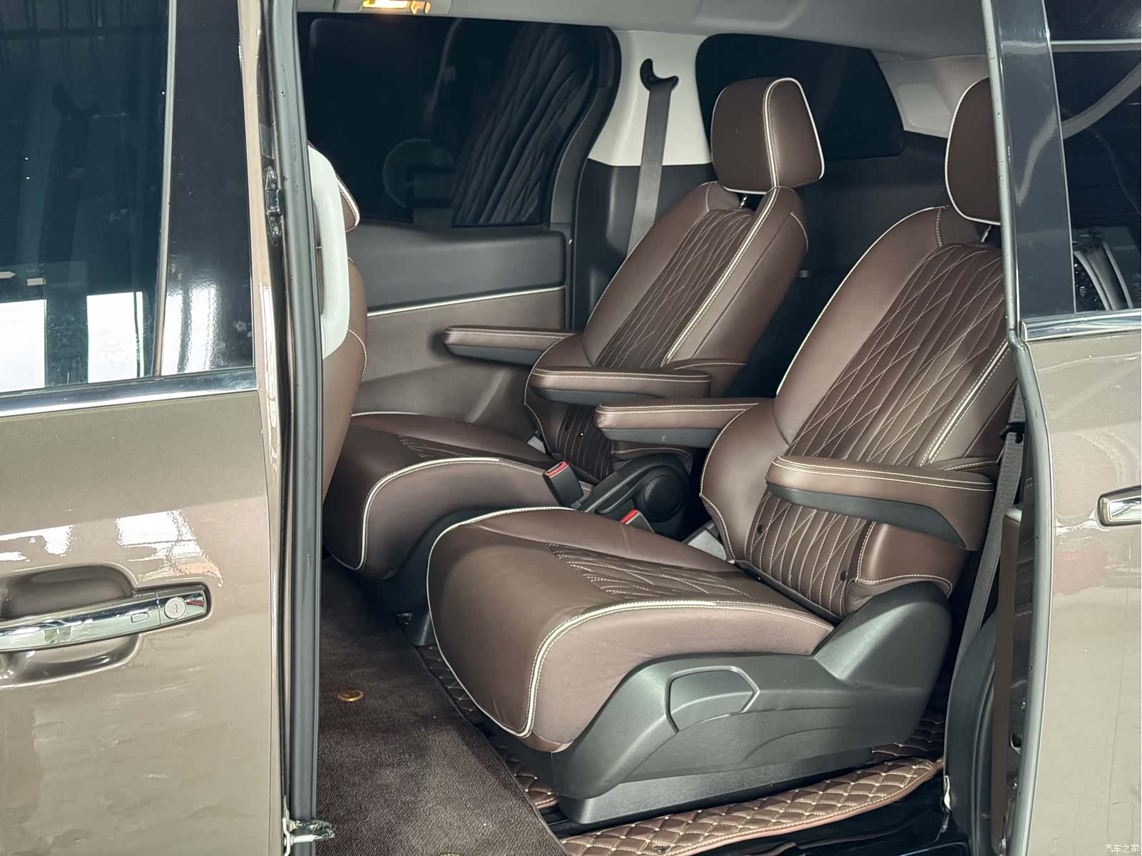 Buick GL8, 2022 8