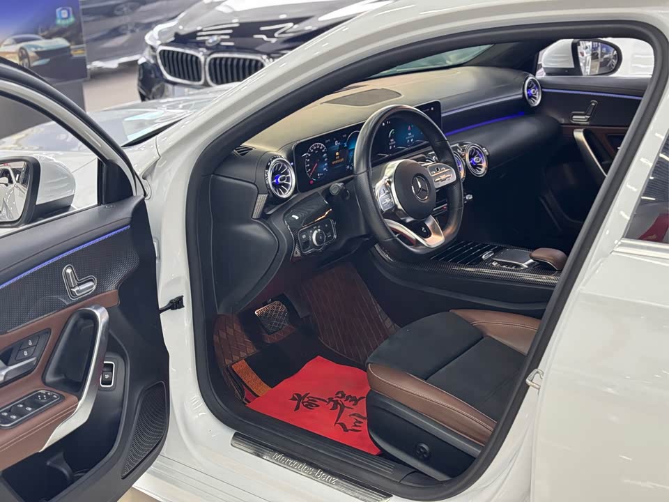 Mercedes-Benz Class A Mercedes-Benz Class A