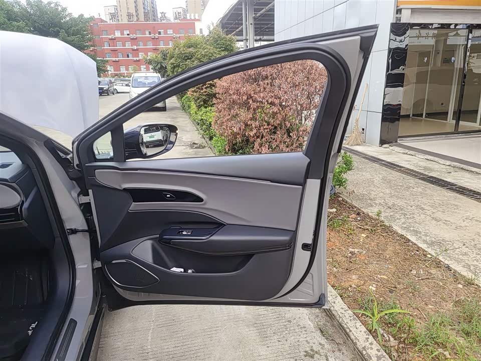 Hongqi EH7 Hongqi EH7