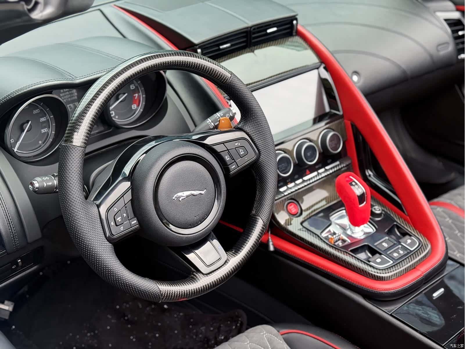 Jaguar F-TYPE, 2014 11