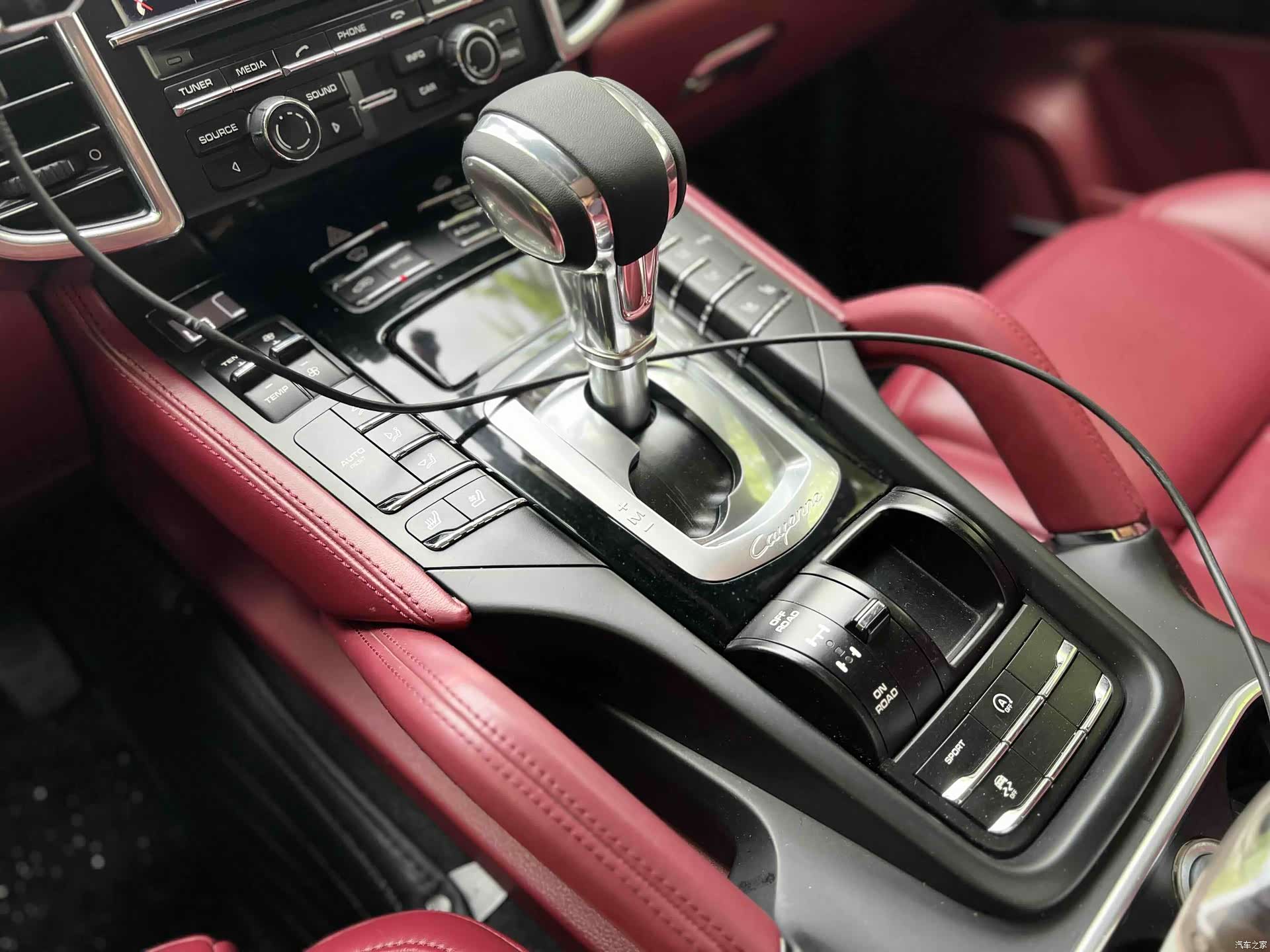 Porsche Cayenne, 2015 13