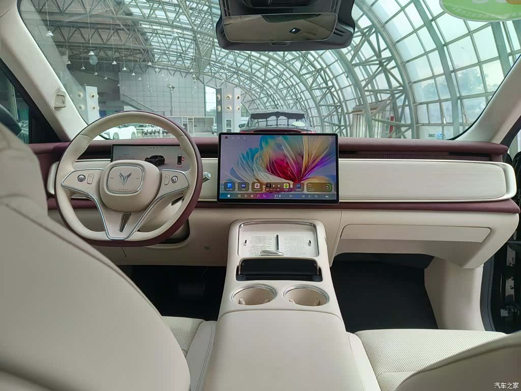 Voyah Zhiyin, 2025 12