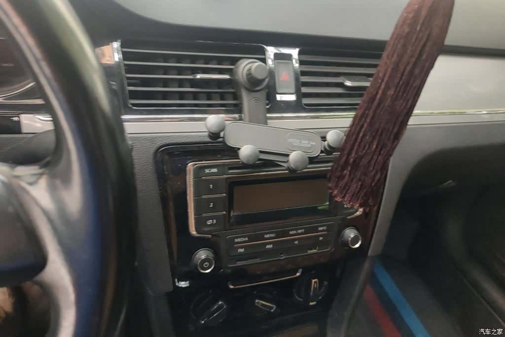 Volkswagen Bora, 2013 13