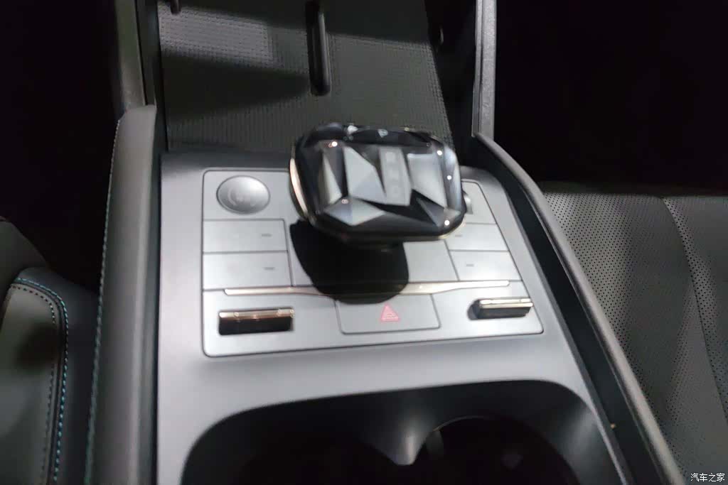 BYD Qin, 2025 16