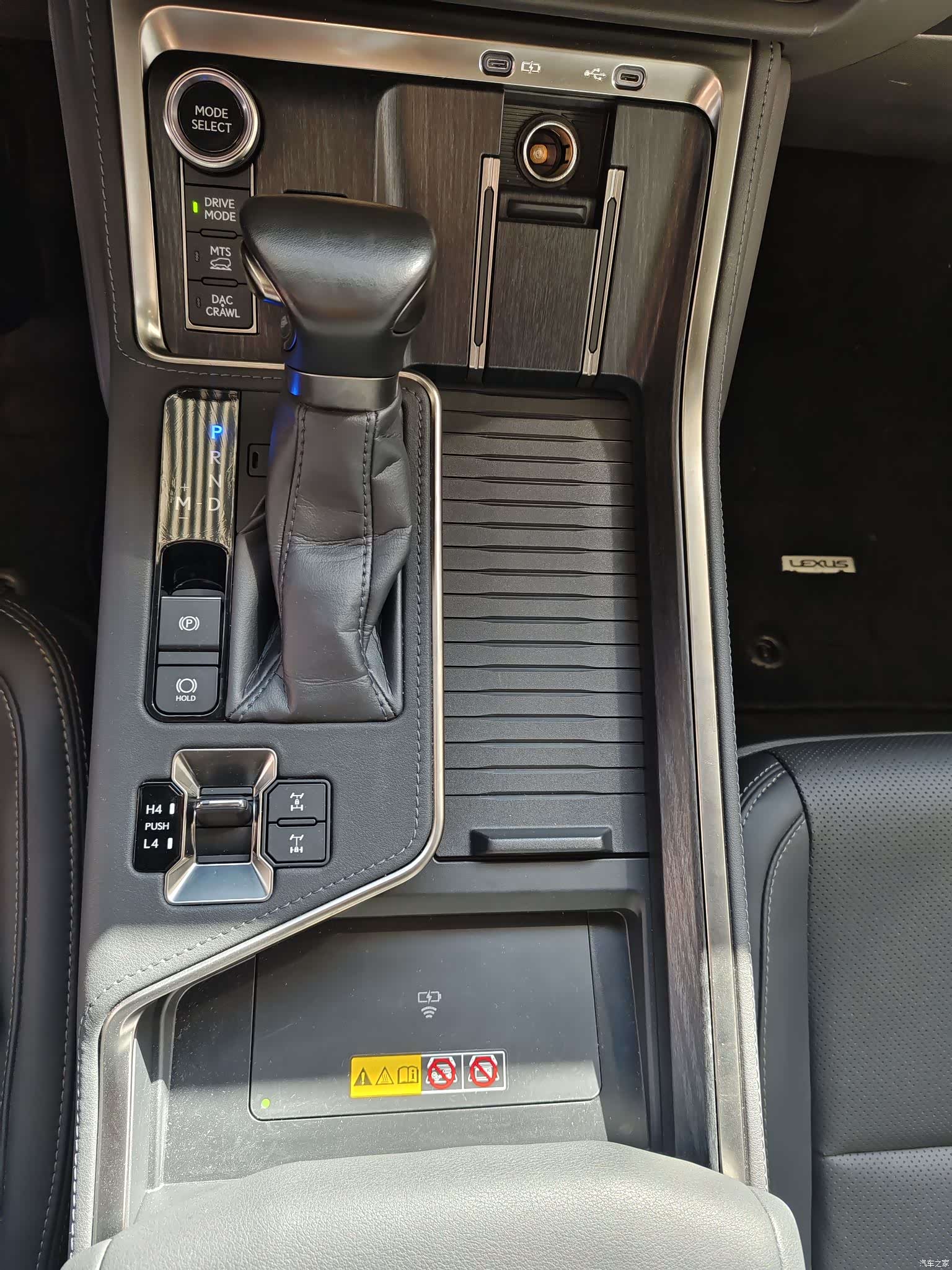 Lexus GX, 2025 14