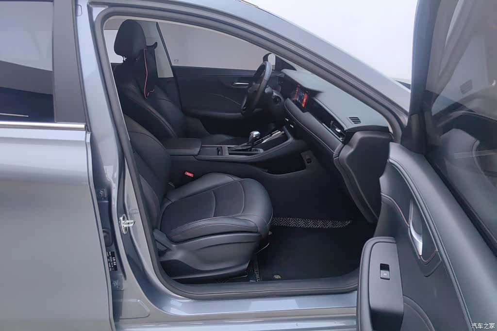 Roewe i5, 2024 8