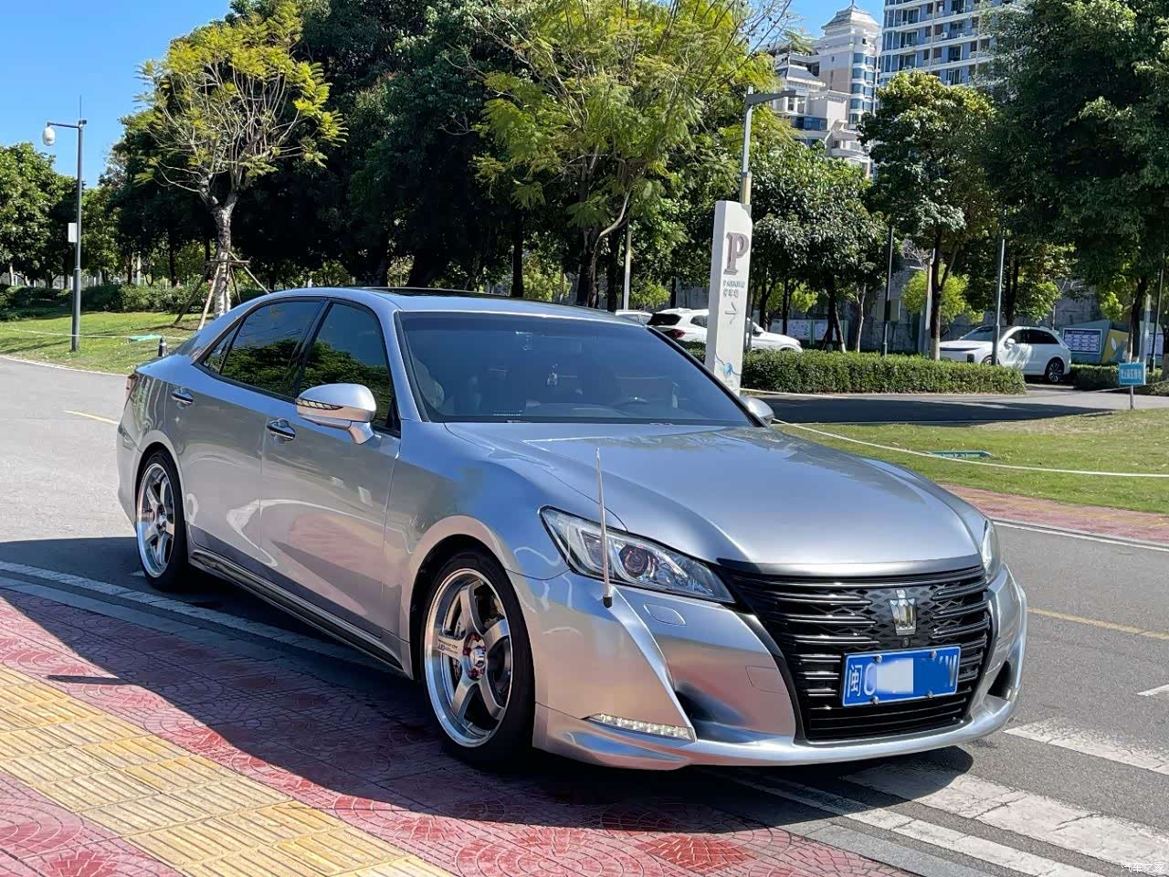 Toyota Crown, 2018 3