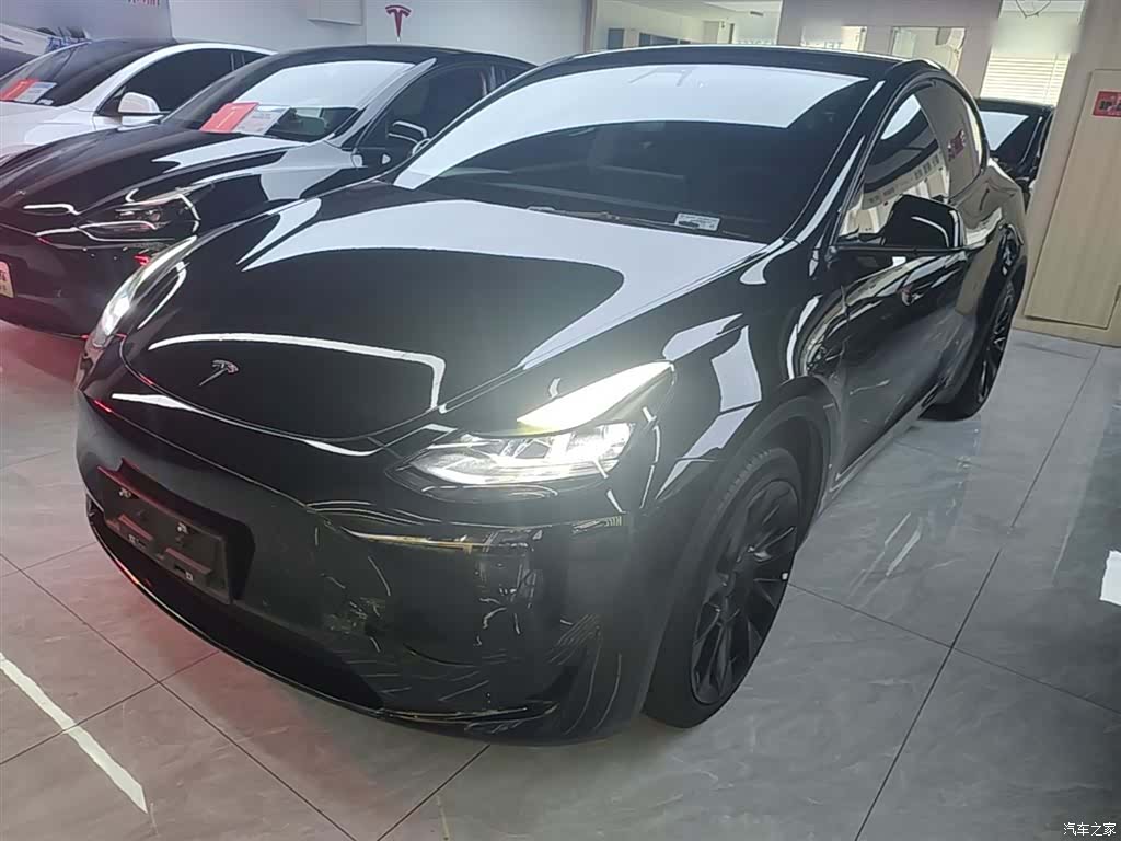 Tesla Model Y, 2022 1