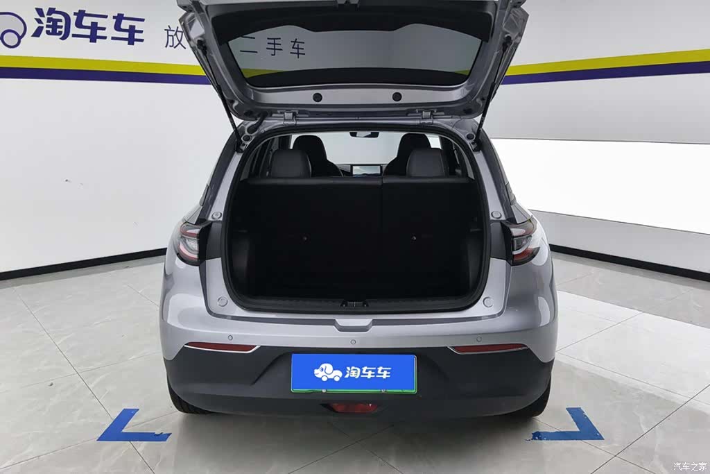 Geely Xingyuan, 2025 4