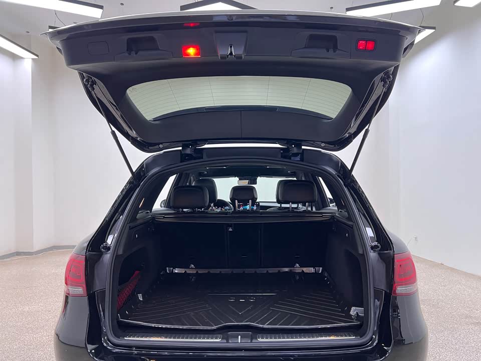 Mercedes-Benz GLC Mercedes-Benz GLC