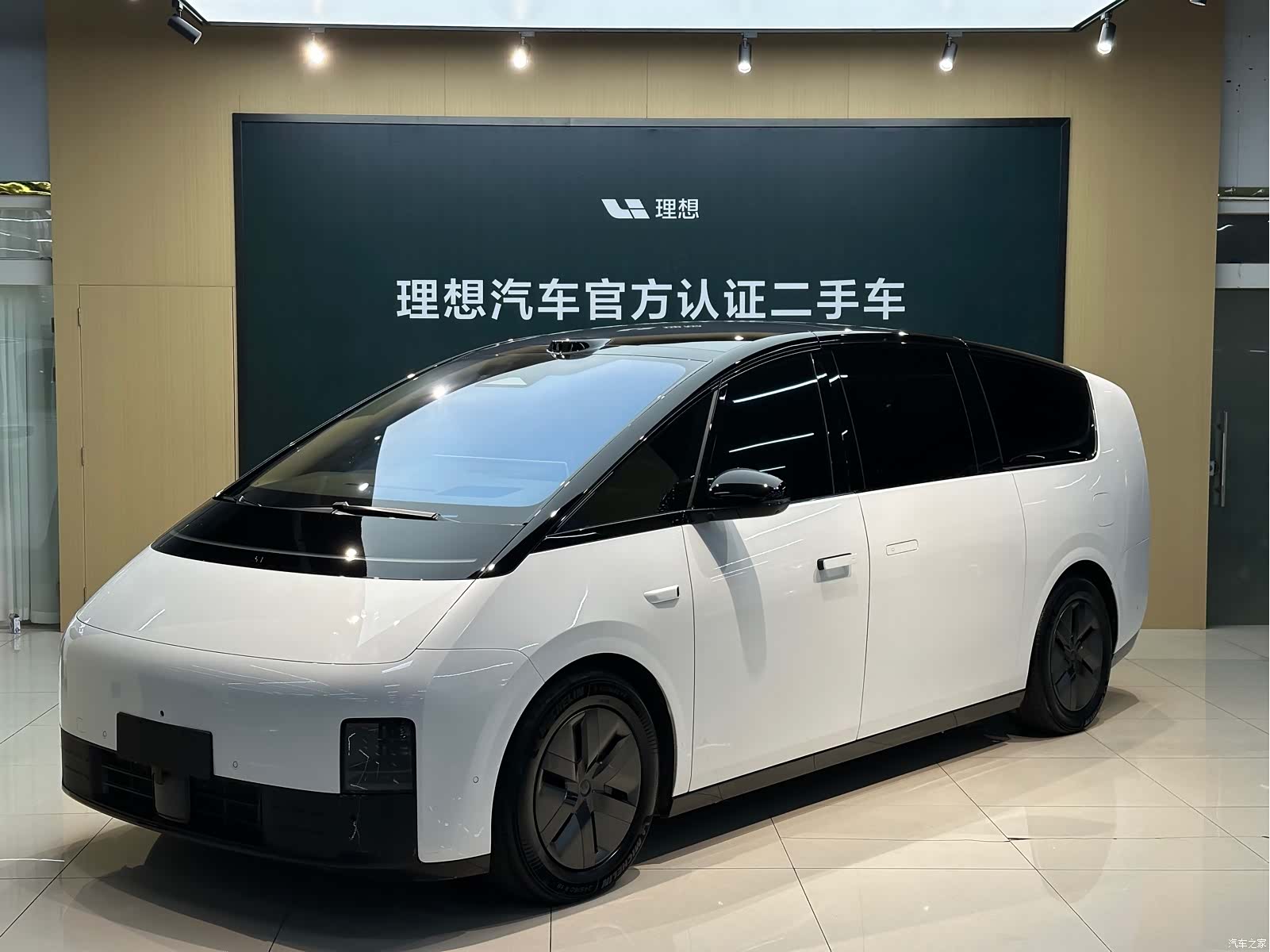 Li Auto MEGA, 2025 1