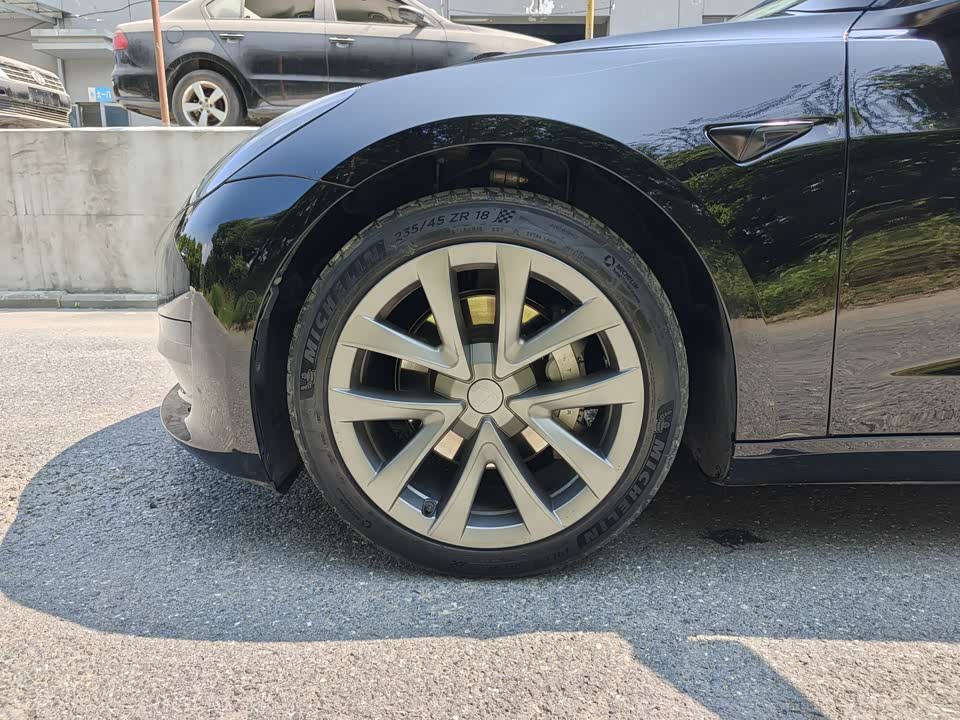Tesla Model 3 Tesla Model 3