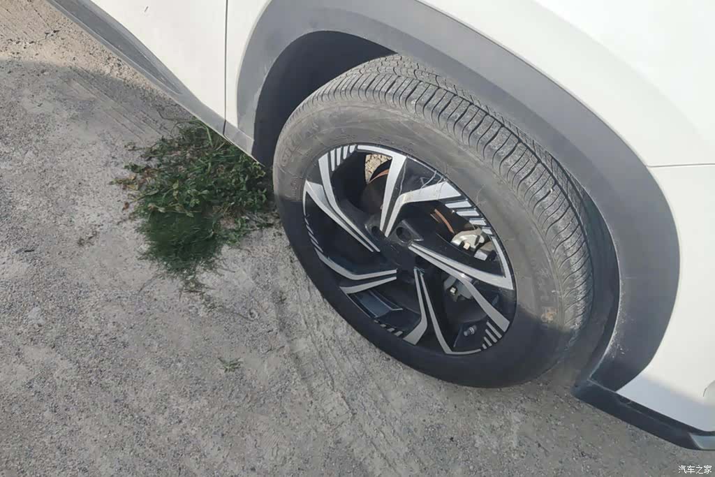 Geely Boyue, 2024 6