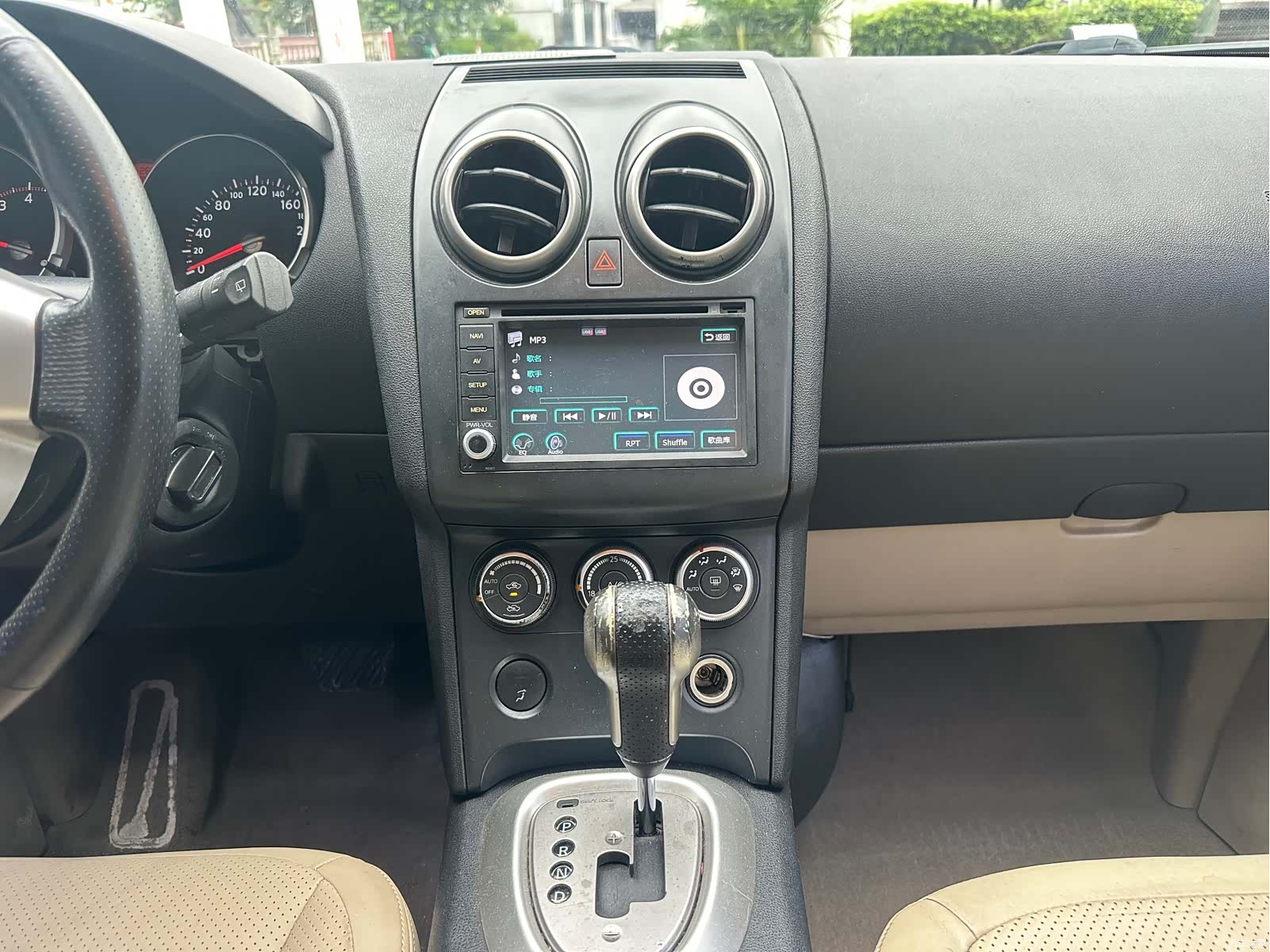 Nissan Qashqai, 2009 18