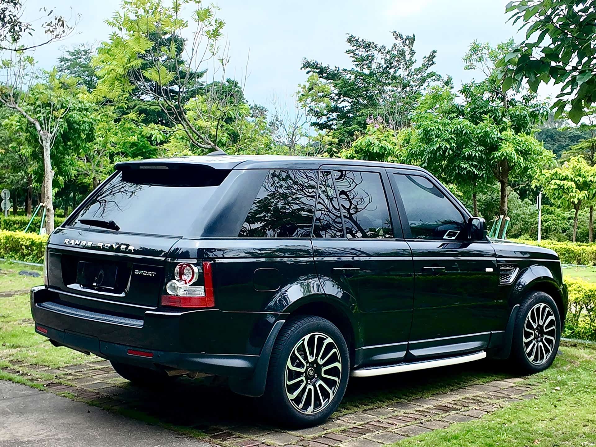 Land Rover Range Rover, 2011 28